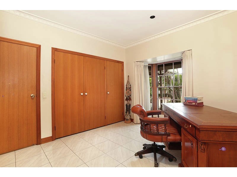 30 Veta Street, Robertson QLD 4109