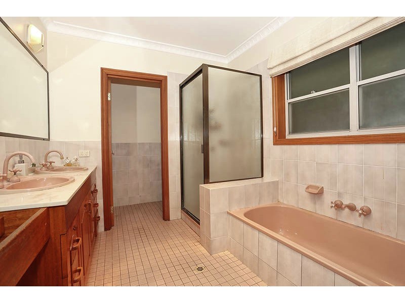 30 Veta Street, Robertson QLD 4109