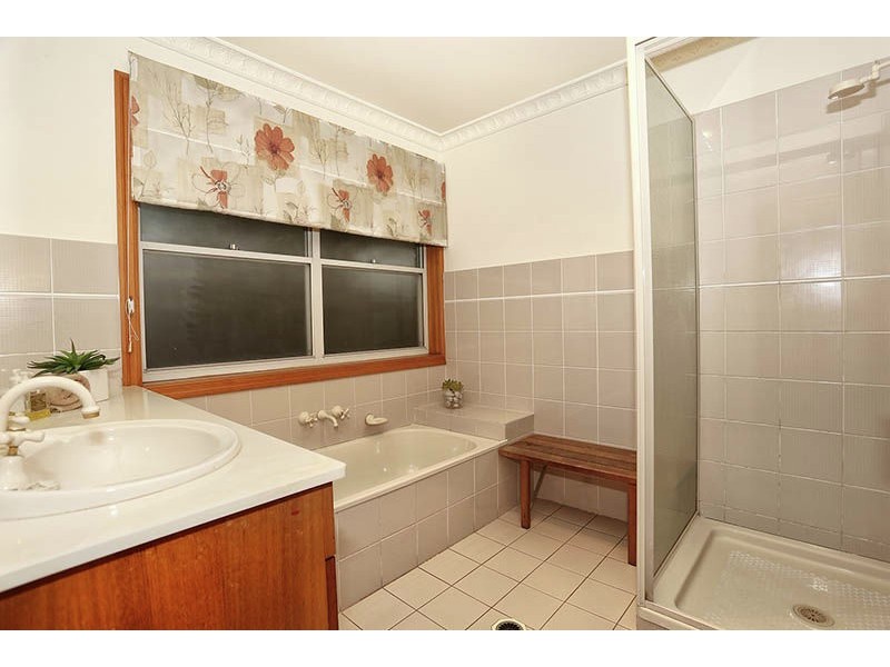 30 Veta Street, Robertson QLD 4109