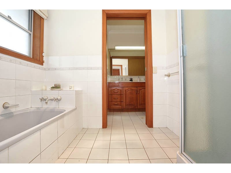 30 Veta Street, Robertson QLD 4109
