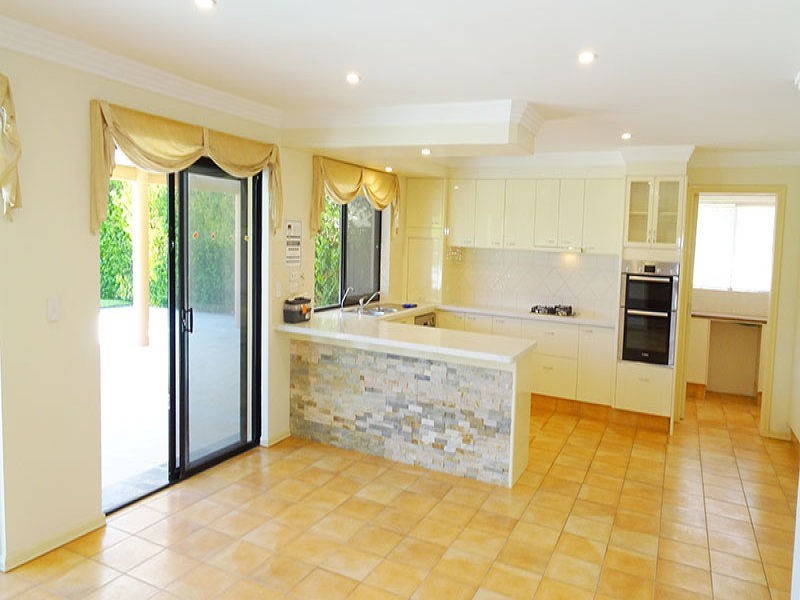 17 Donegal Crescent, Bundall QLD 4217