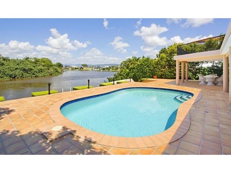 17 Donegal Crescent, Bundall QLD 4217