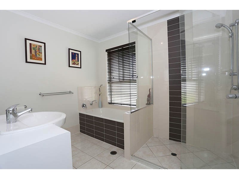 20 Langford Street, Eight Mile Plains QLD 4113