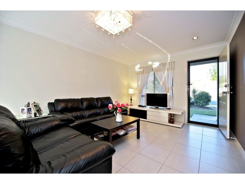 1/8 Charnwood Street, Sunnybank Hills QLD 4109