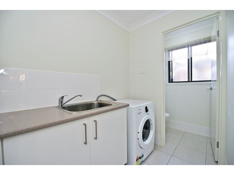 1/8 Charnwood Street, Sunnybank Hills QLD 4109