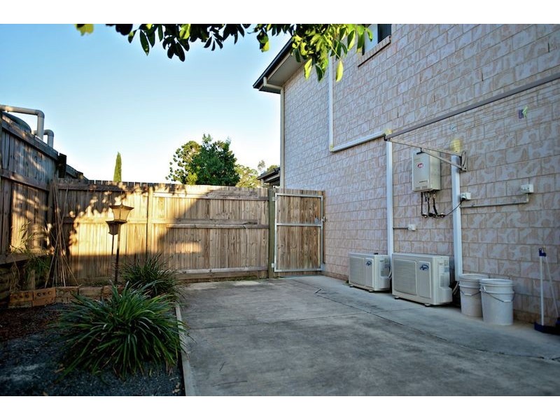 1/8 Charnwood Street, Sunnybank Hills QLD 4109