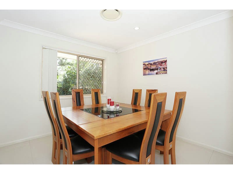 17 Poinciana Place, Eight Mile Plains QLD 4113