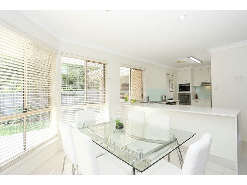 17 Poinciana Place, Eight Mile Plains QLD 4113