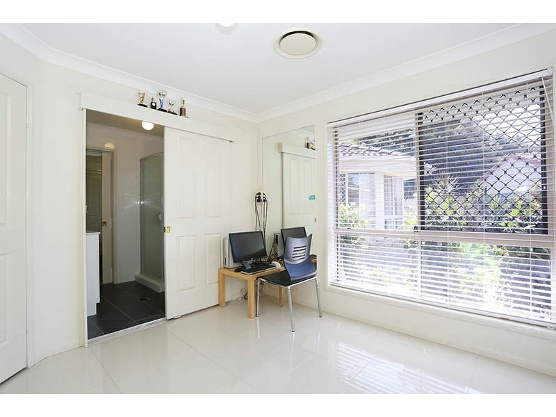 17 Poinciana Place, Eight Mile Plains QLD 4113