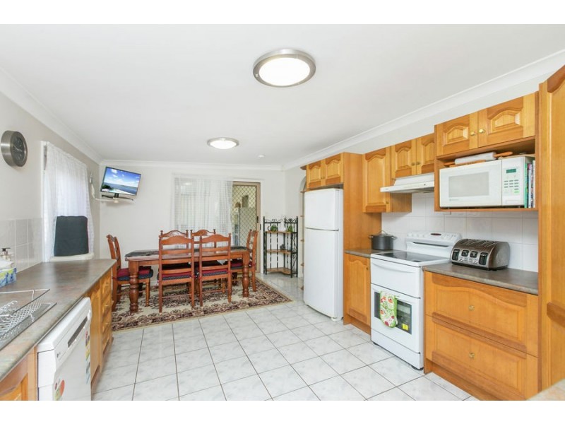 8 AUGSTEIN STREET, Coopers Plains QLD 4108