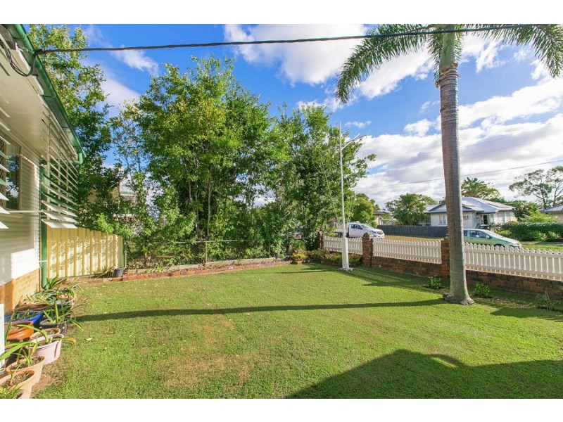 8 AUGSTEIN STREET, Coopers Plains QLD 4108