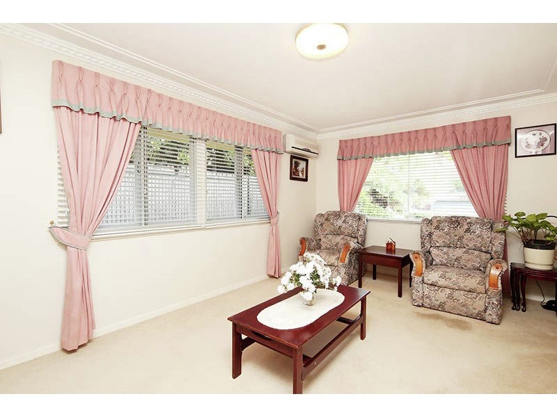 64 Sebring Street, Holland Park West QLD 4121