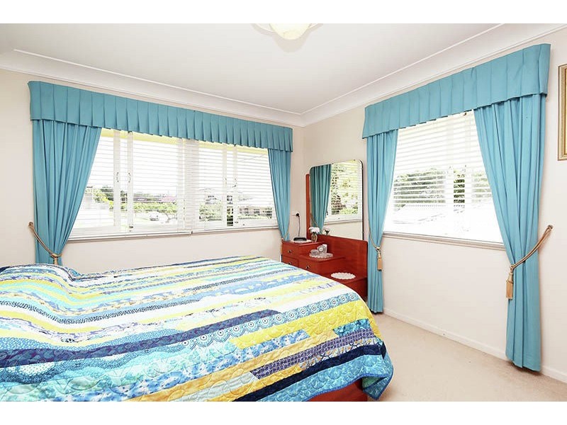 64 Sebring Street, Holland Park West QLD 4121