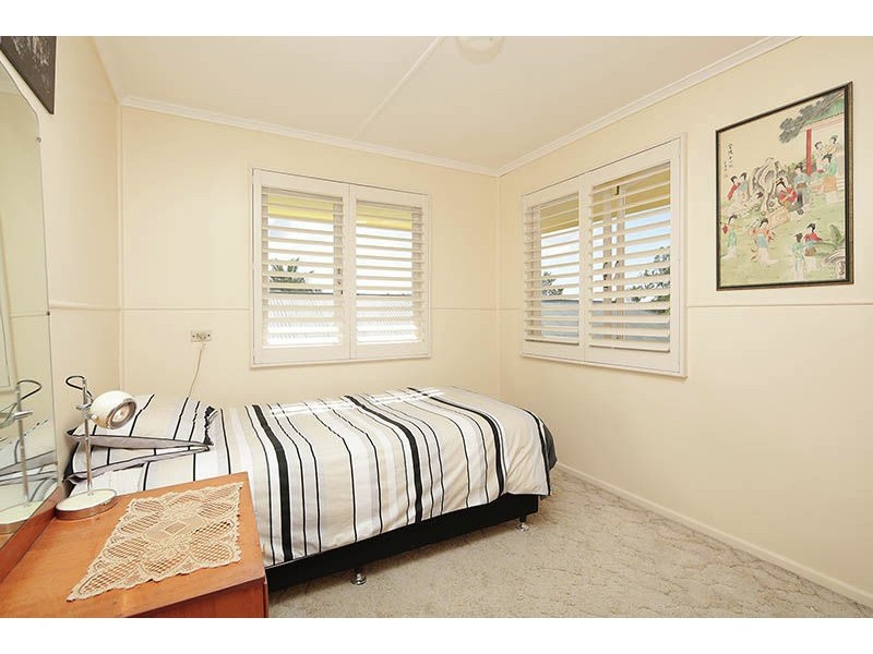 64 Sebring Street, Holland Park West QLD 4121