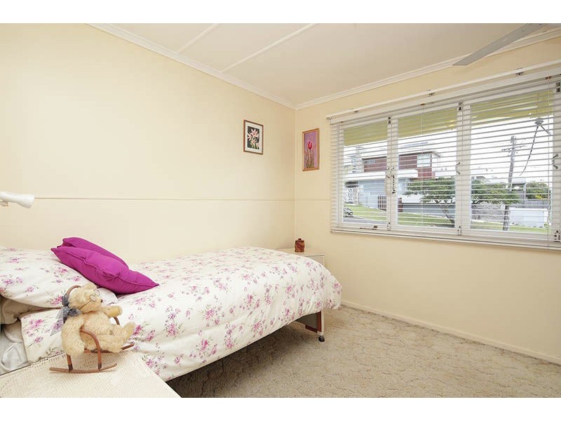 64 Sebring Street, Holland Park West QLD 4121