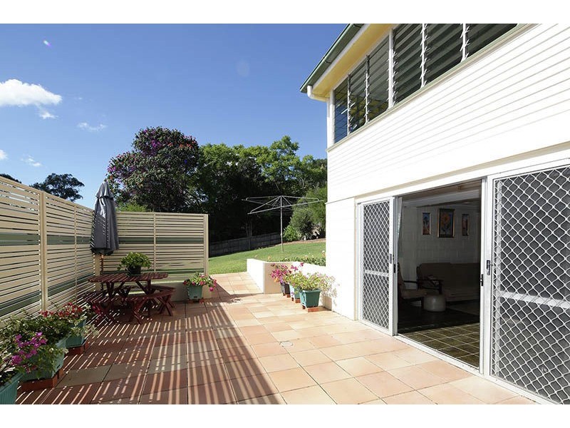 64 Sebring Street, Holland Park West QLD 4121