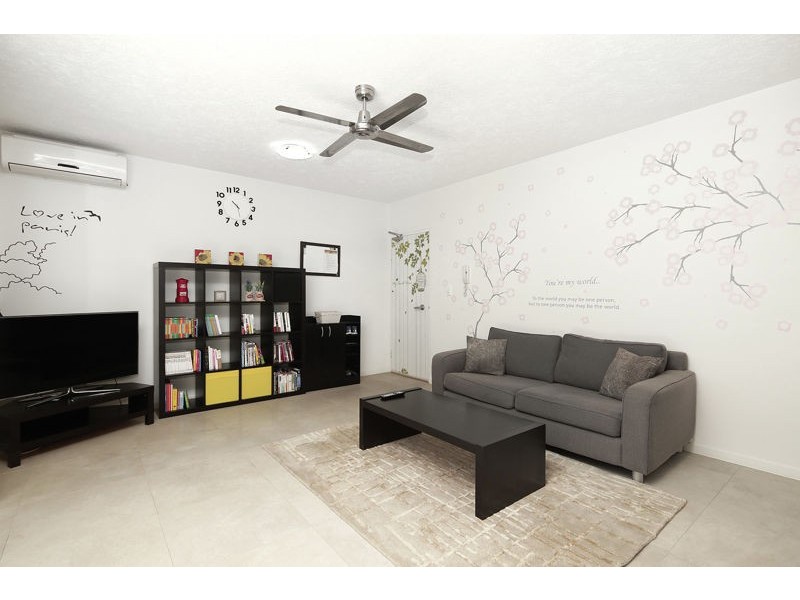 2/28 Adelaide st, Carina QLD 4152