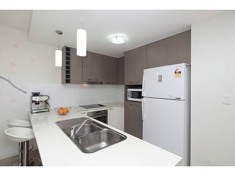 2/28 Adelaide st, Carina QLD 4152