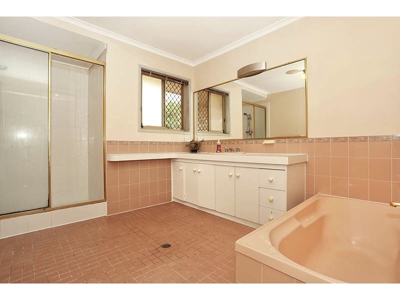 27 Metropole Street, Robertson QLD 4109