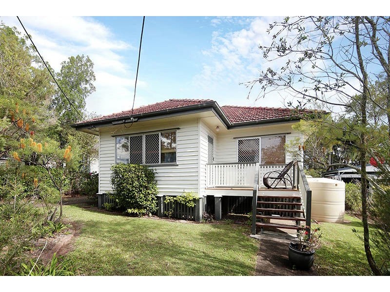 5 Beechcroft Street, Coopers Plains QLD 4108