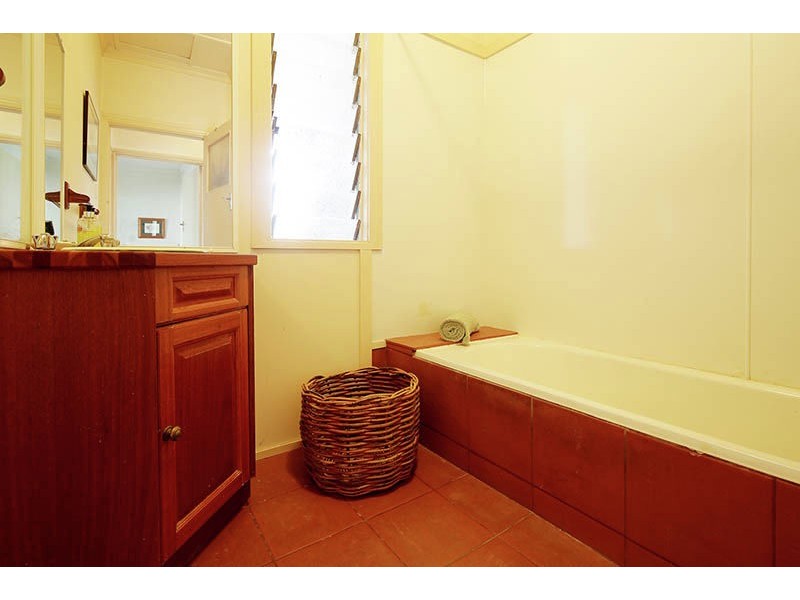 5 Beechcroft Street, Coopers Plains QLD 4108