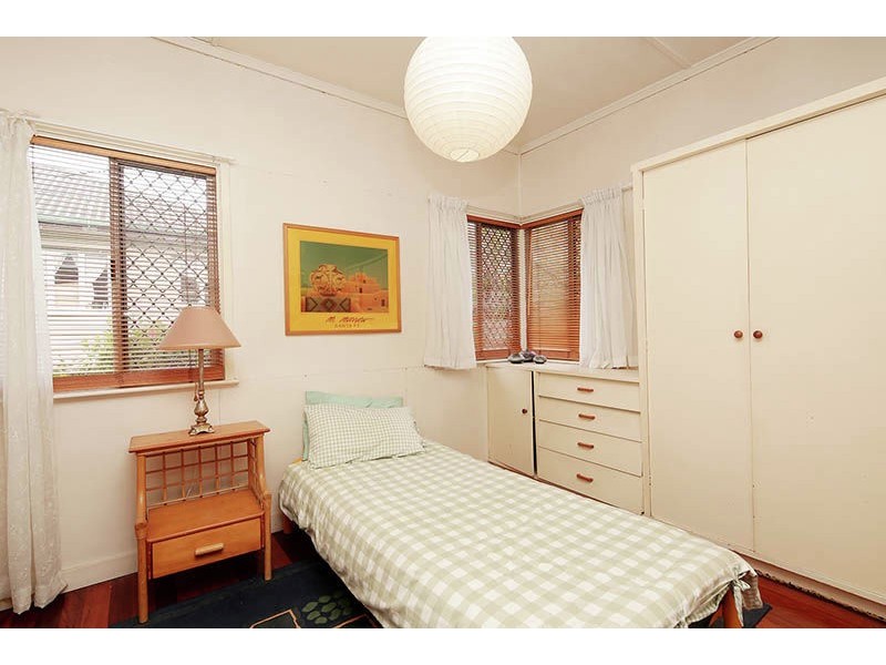 5 Beechcroft Street, Coopers Plains QLD 4108