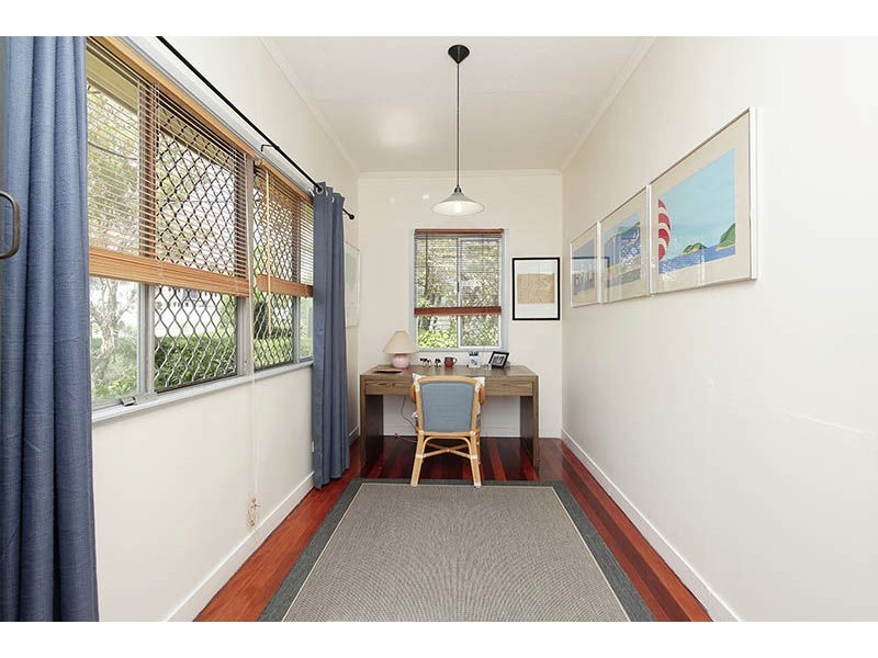 5 Beechcroft Street, Coopers Plains QLD 4108