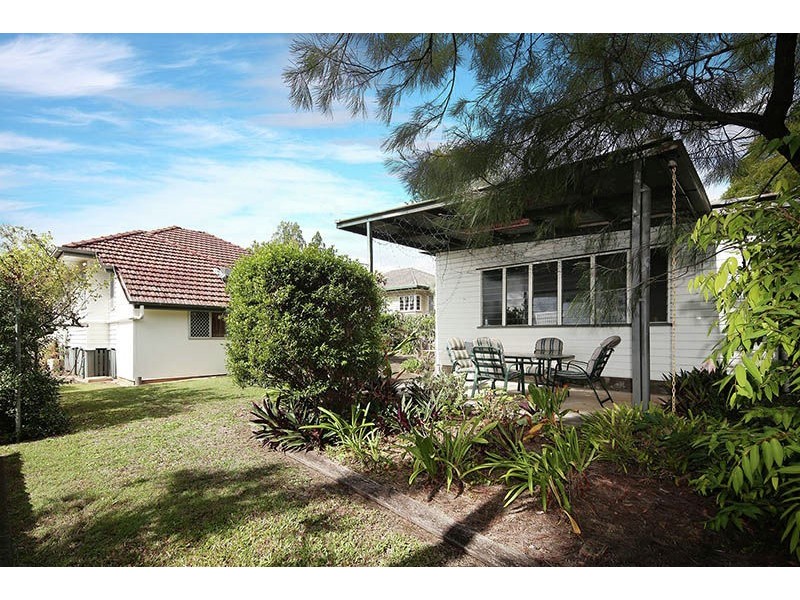 5 Beechcroft Street, Coopers Plains QLD 4108