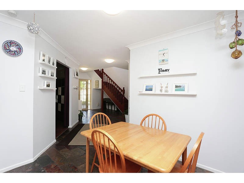 18 Bluegum Street, Macgregor QLD 4109