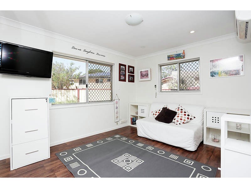 18 Bluegum Street, Macgregor QLD 4109