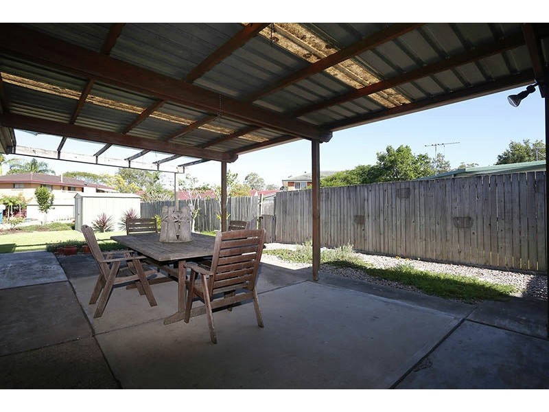 18 Bluegum Street, Macgregor QLD 4109