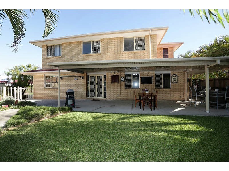 18 Bluegum Street, Macgregor QLD 4109