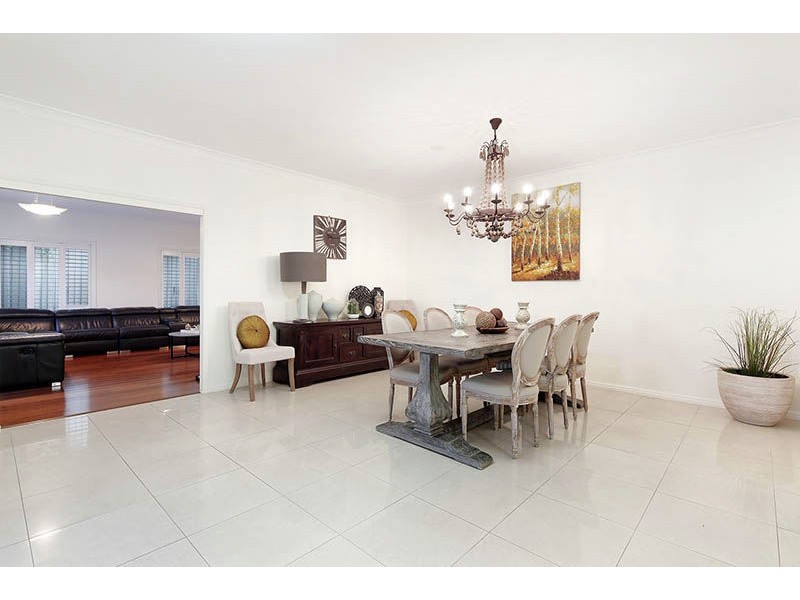 26 Hanrahan Street, Robertson QLD 4109