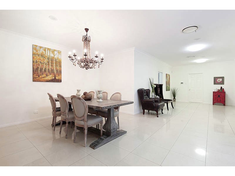 26 Hanrahan Street, Robertson QLD 4109