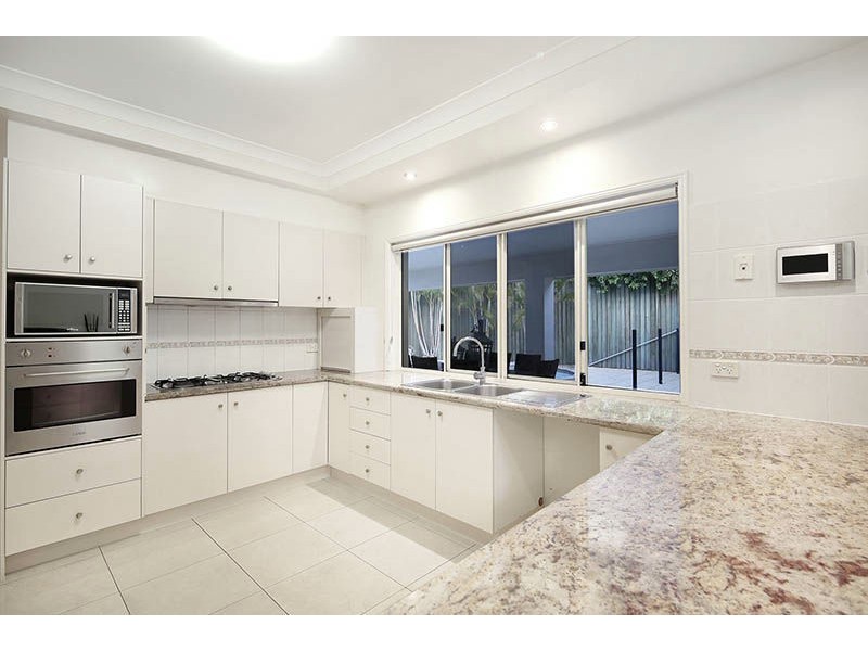 26 Hanrahan Street, Robertson QLD 4109