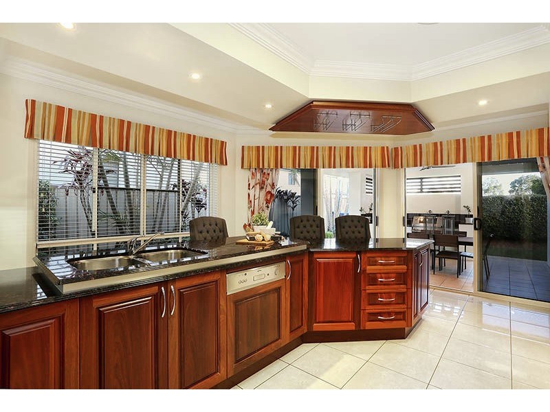 7 Pinnacle Place, Eight Mile Plains QLD 4113