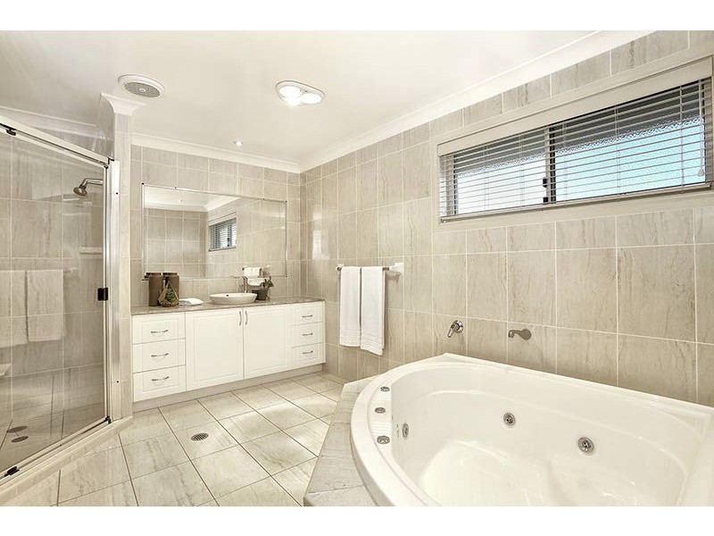 7 Pinnacle Place, Eight Mile Plains QLD 4113