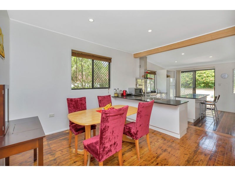 31 MIDDLE STREET, Coopers Plains QLD 4108