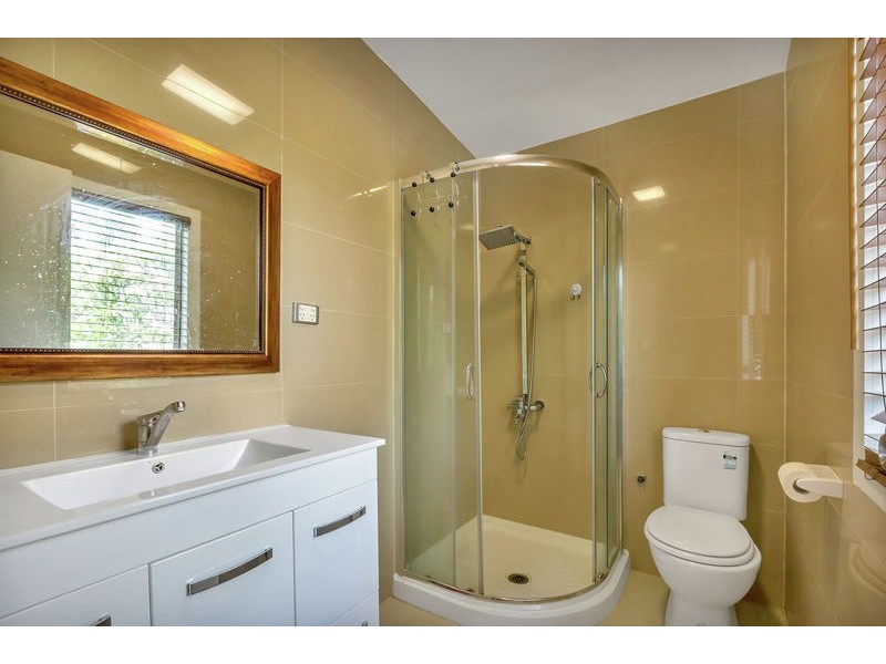 31 MIDDLE STREET, Coopers Plains QLD 4108