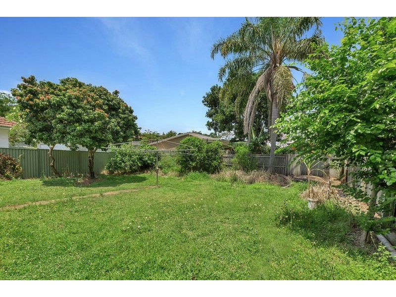 31 MIDDLE STREET, Coopers Plains QLD 4108