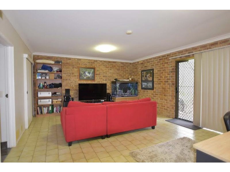 83 Dennis Road, Springwood QLD 4127