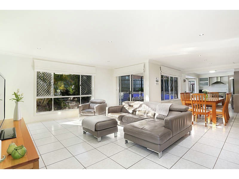 3 Karka Close, Eight Mile Plains QLD 4113