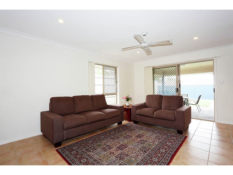 30 Blackhorse Drive, Kuraby QLD 4112