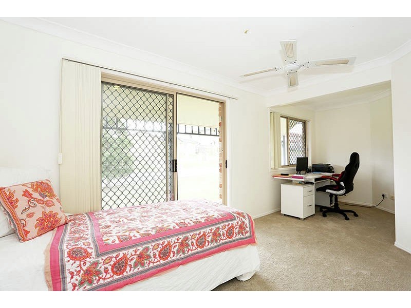 30 Blackhorse Drive, Kuraby QLD 4112