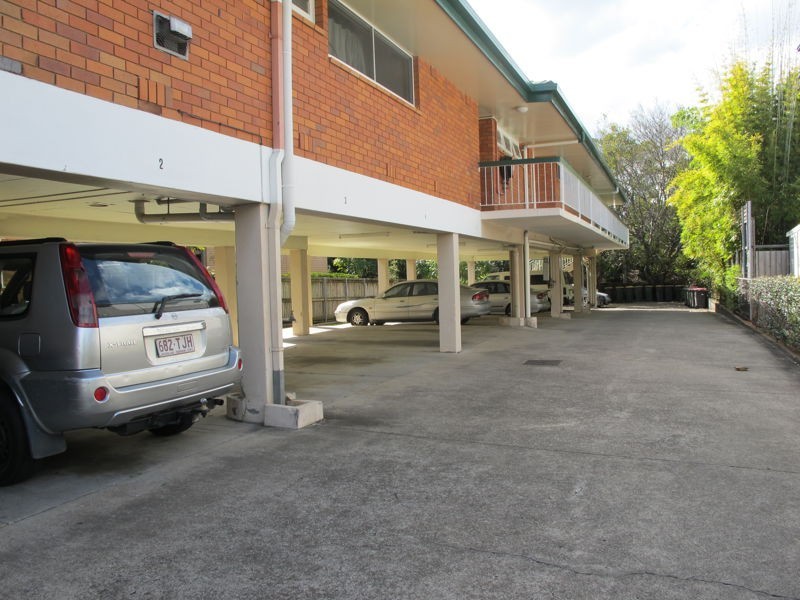 1/2 Carl Street, Woolloongabba QLD 4102