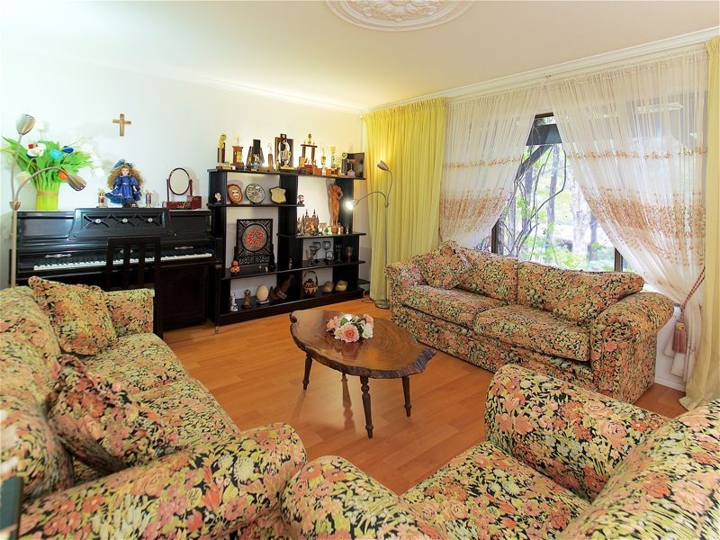 30 Nankoor St, Chapel Hill QLD 4069