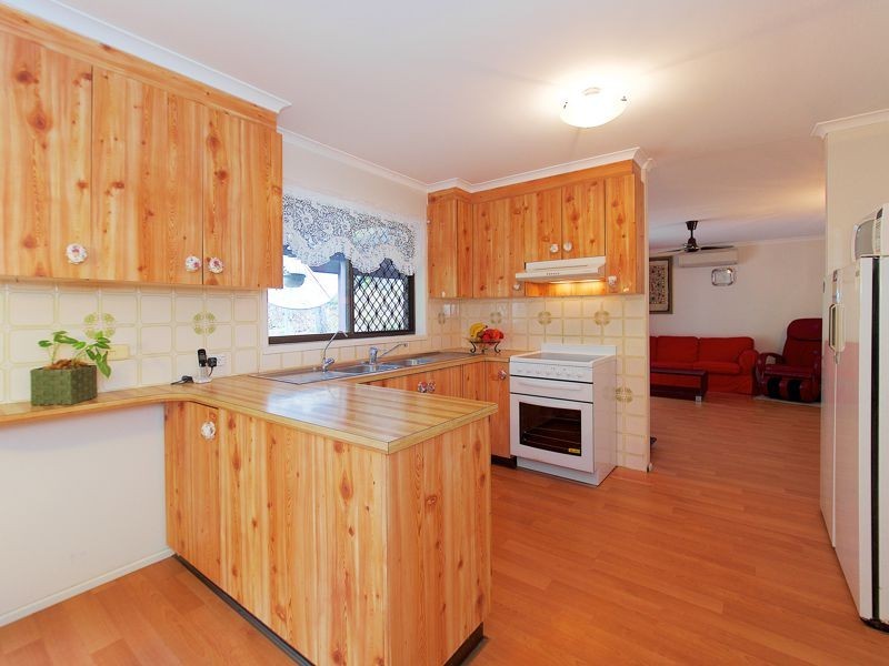 30 Nankoor St, Chapel Hill QLD 4069