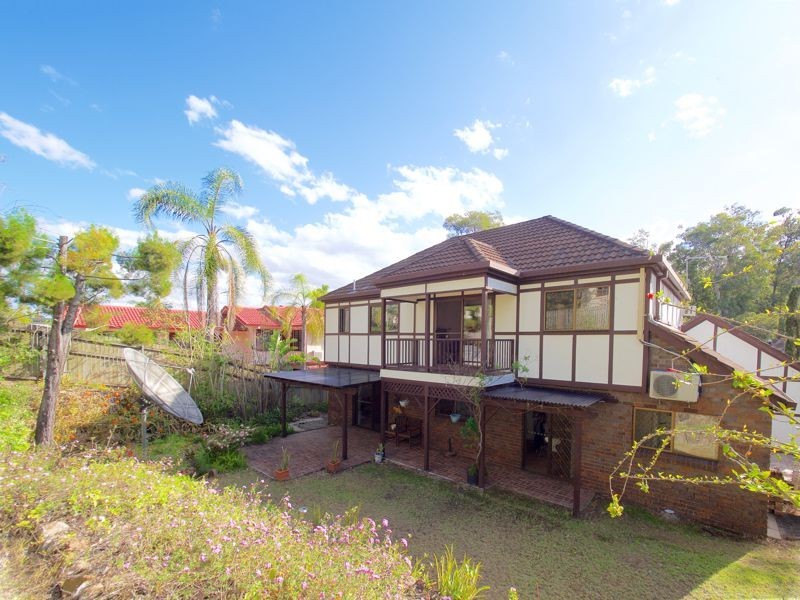 30 Nankoor St, Chapel Hill QLD 4069