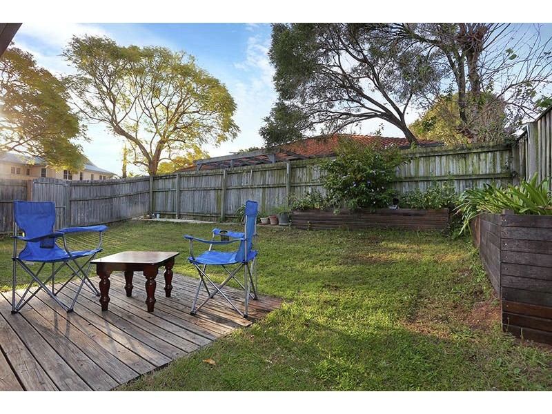 8 Magnolia Grove, Robertson QLD 4109