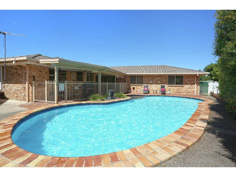 4 Huntington Court, Calamvale QLD 4116